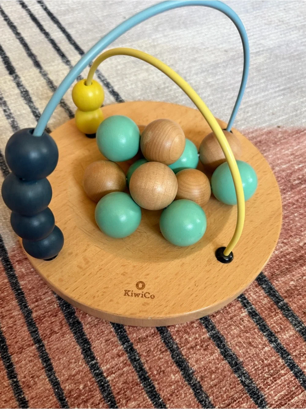 LIKE NEW - KiwiCo Atom Bead Maze, Age 0+